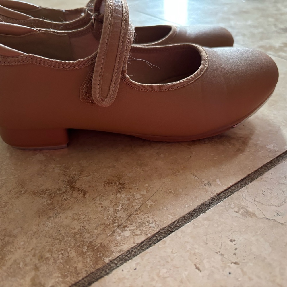 Tap shoes